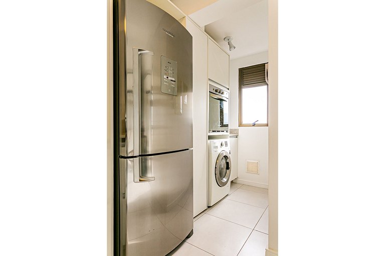 Me2 | APT 1Q | Modern and cozy close to the BEACH in a COMPL