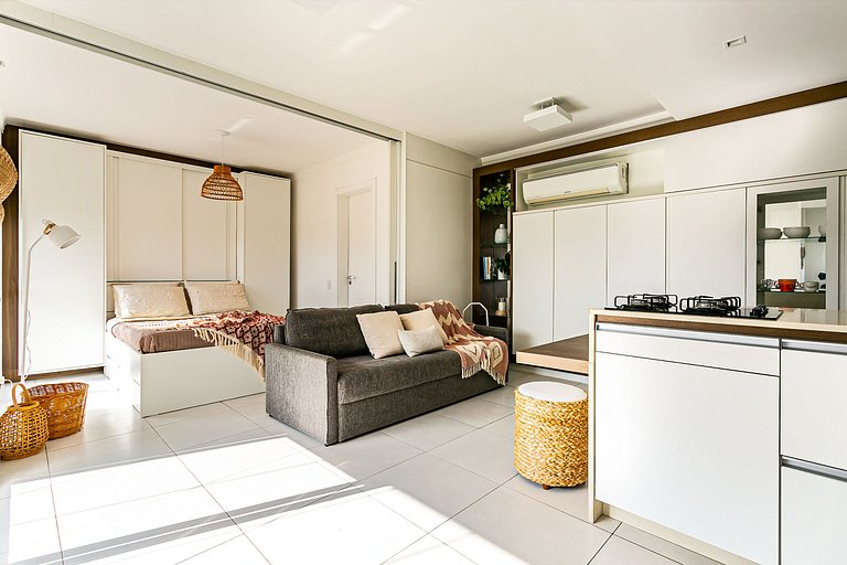 Me2 | APT 1Q | Modern and cozy close to the BEACH in a COMPL