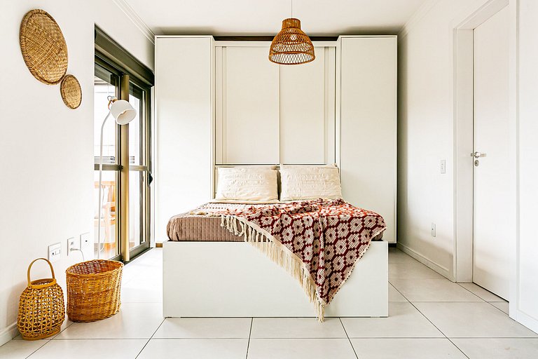 Me2 | APT 1Q | Modern and cozy close to the BEACH in a COMPL