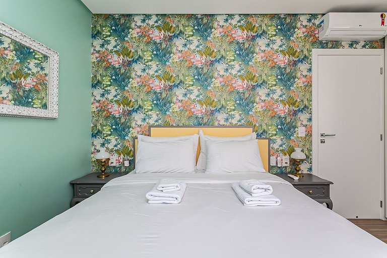 Partial SEA view in great location #CA24