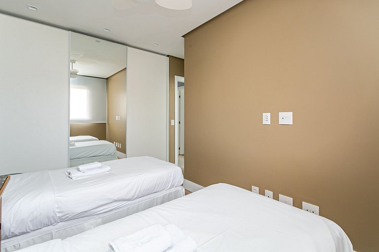 Partial SEA view in great location #CA24