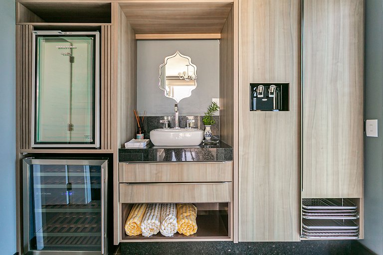 Me2 | APARTMENT 3Q | SEA Front Penthouse with pool and priva