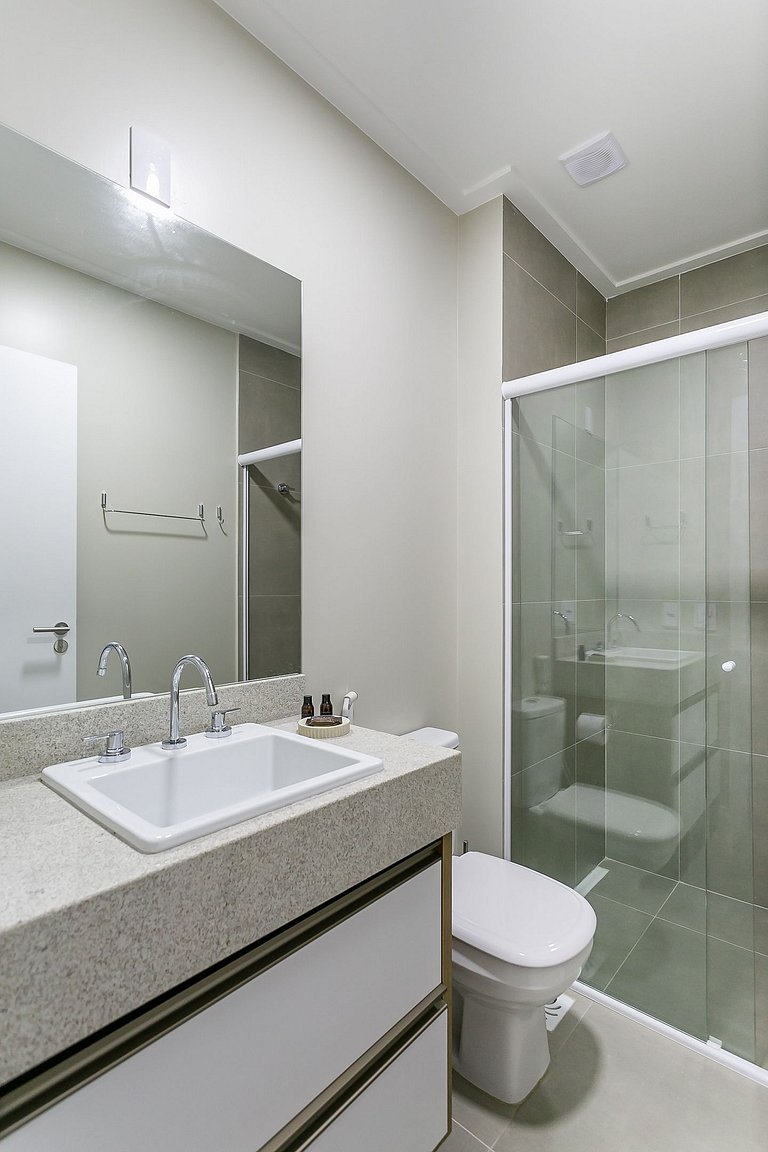 WI-FI 500mb | SEA and Bridge Views #CA51