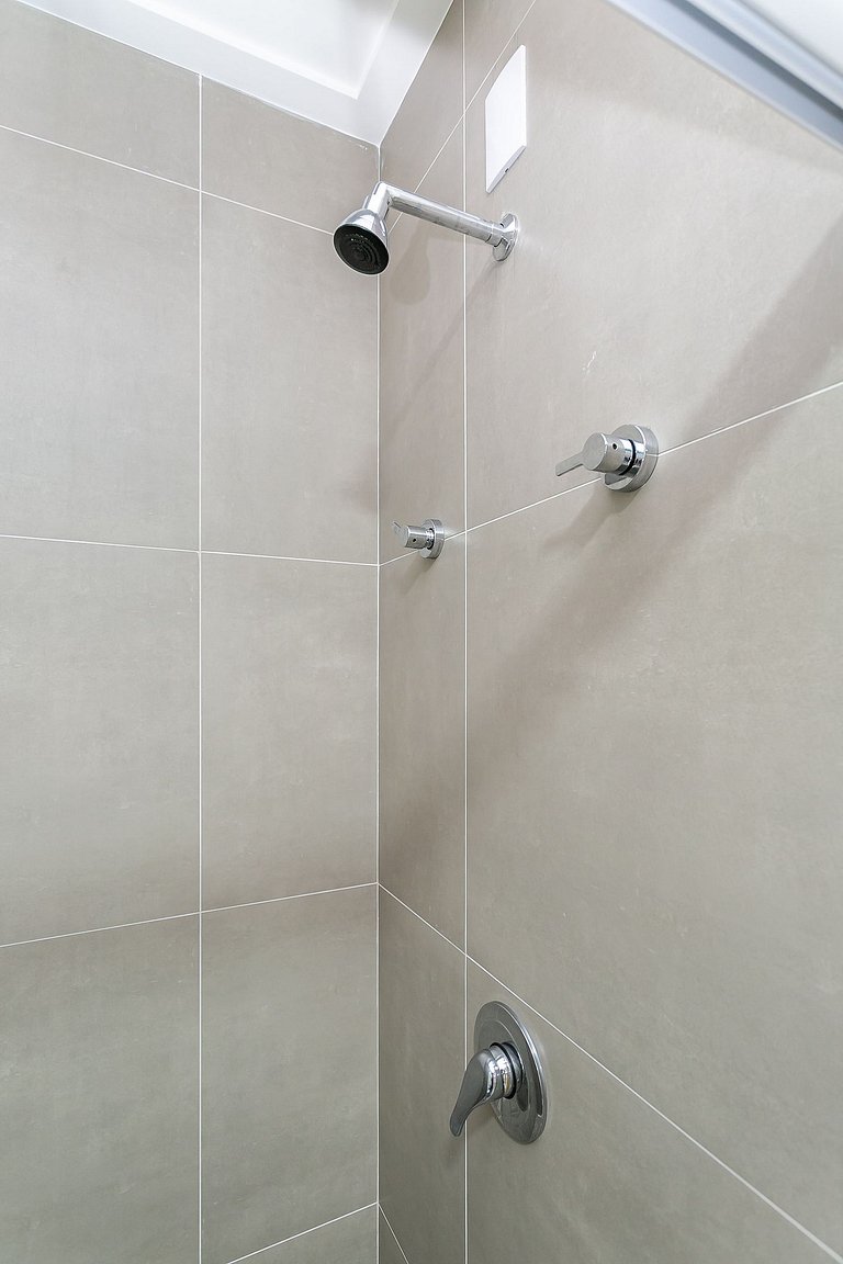 WI-FI 500mb | SEA and Bridge Views #CA51