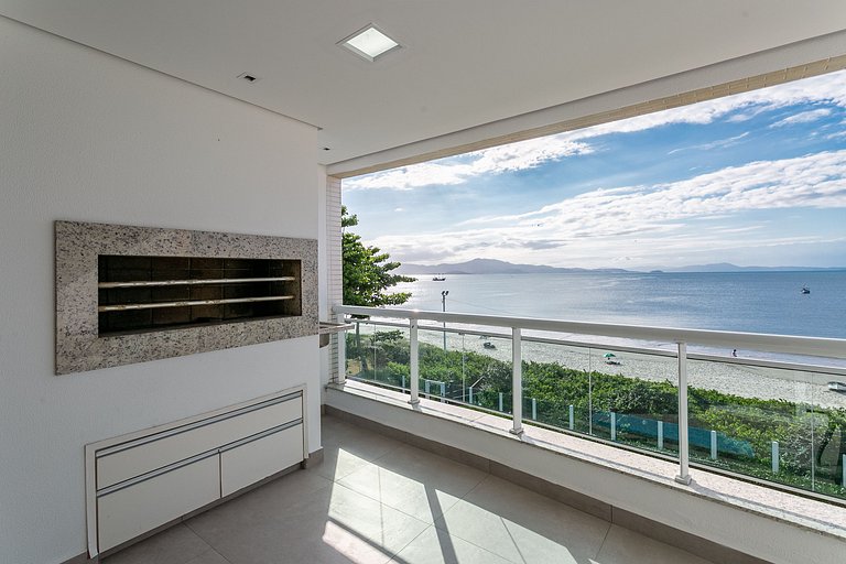 SEA FRONT | Balcony with Barbecue grill #CHA06