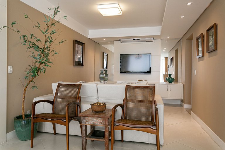 SEA FRONT | Balcony with Barbecue grill #CHA06