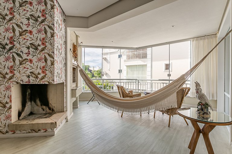 Apartment 500m from P12 in Jurerê #JA25D