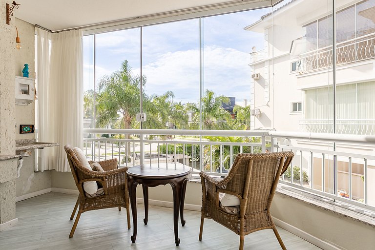 Apartment 500m from P12 in Jurerê #JA25D