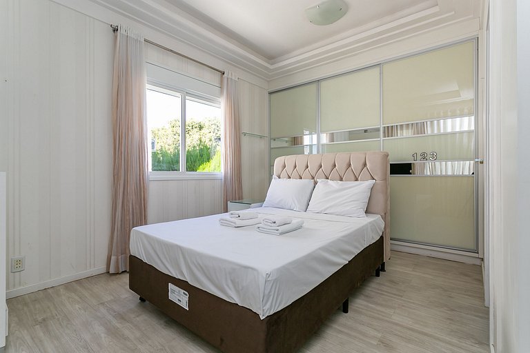 Apartment 500m from P12 in Jurerê #JA25D