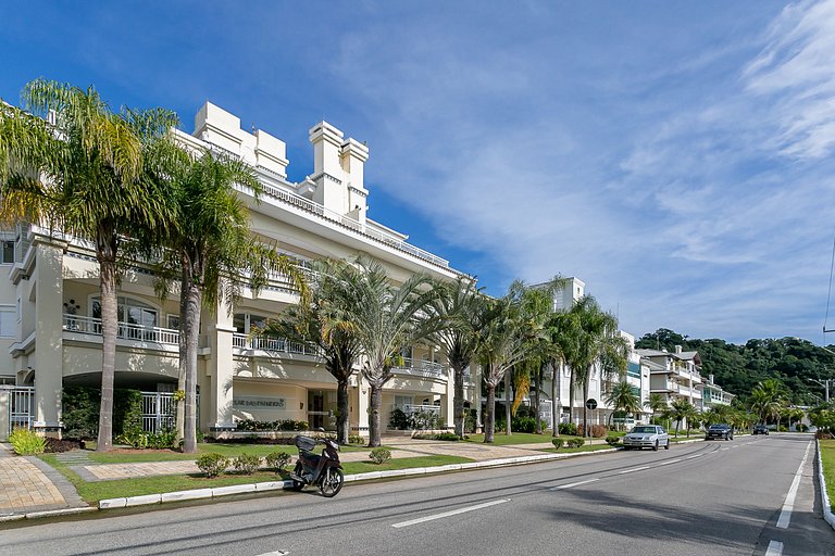 Apartment 500m from P12 in Jurerê #JA25D