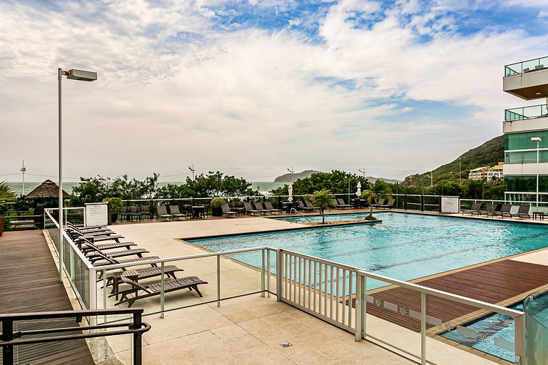 SEA Front Penthouse | WI-FI 600mb | Pool #CSA03