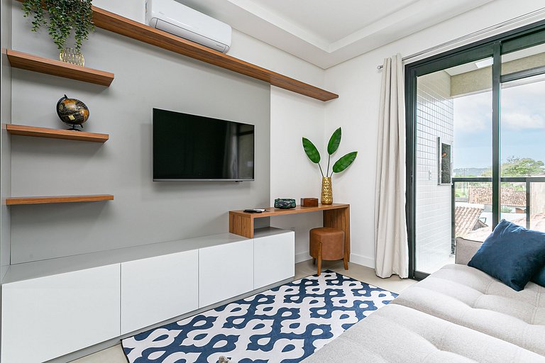600m from the beach | Pool | Dining #CANA10