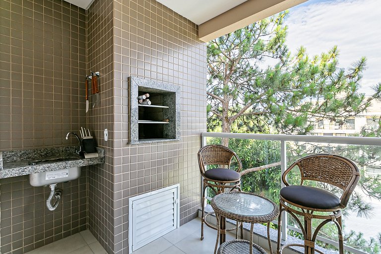 500m to Beach | Dining | Walkable #CANA13