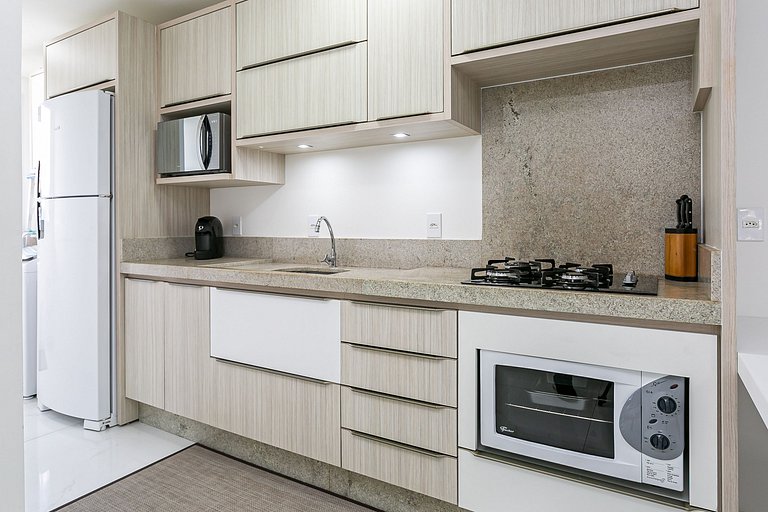 500m to Beach | Dining | Walkable #CANA13
