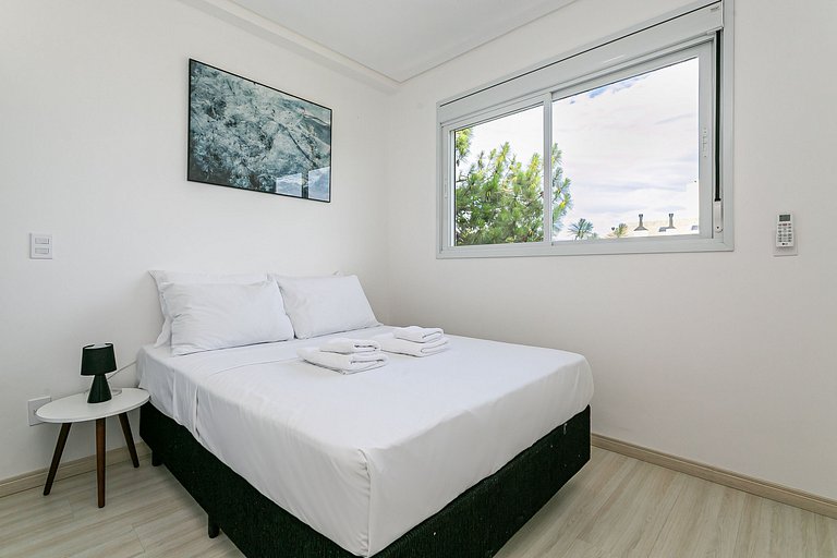 500m to Beach | Dining | Walkable #CANA13