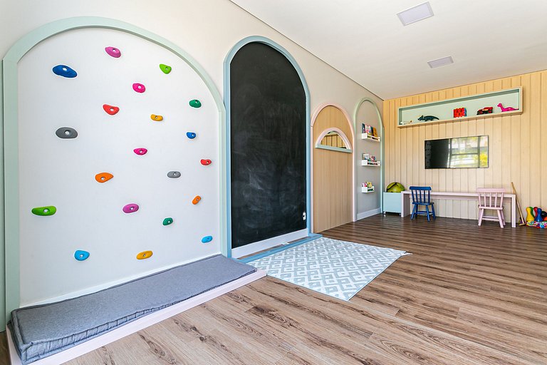 WI-FI 800MB | 500m from Ingleses Beach #IA26