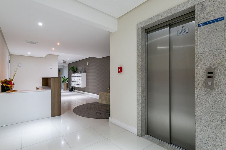 50" Smart TV | 500 meters from UFSC #TRINA03D