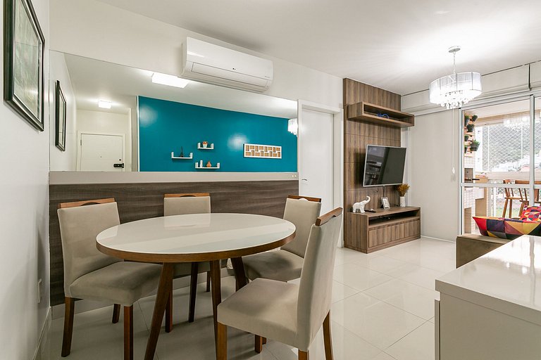 50" Smart TV | 500 meters from UFSC #TRINA03D