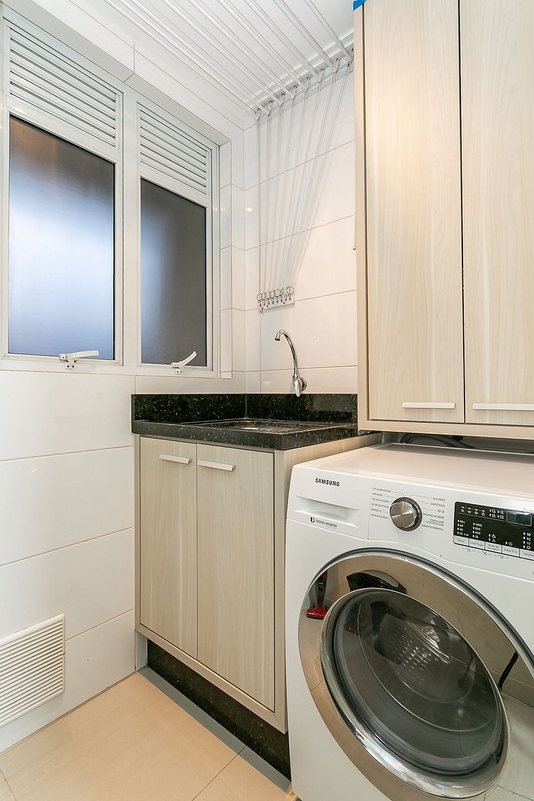 50" Smart TV | 500 meters from UFSC #TRINA03D