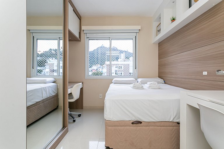 Smart TV de 50" | 500 metros da UFSC #TRINA03D