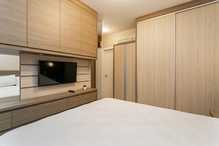 50" Smart TV | 500 meters from UFSC #TRINA03D