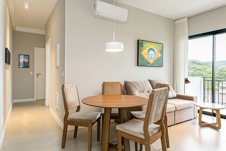 WIFI 1000MB | Swimming Pool | 50” Smart TV #CHA08D