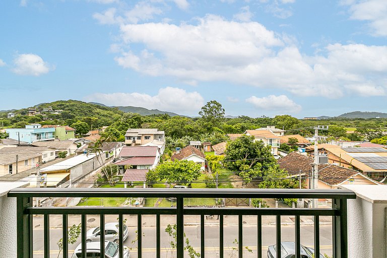 WIFI 1000MB | Swimming Pool | 50” Smart TV #CHA08D