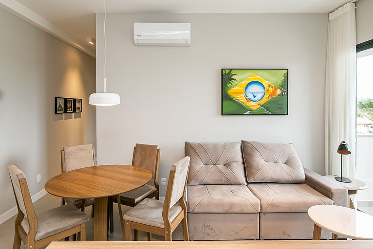 WIFI 1000MB | Swimming Pool | 50” Smart TV #CHA08D