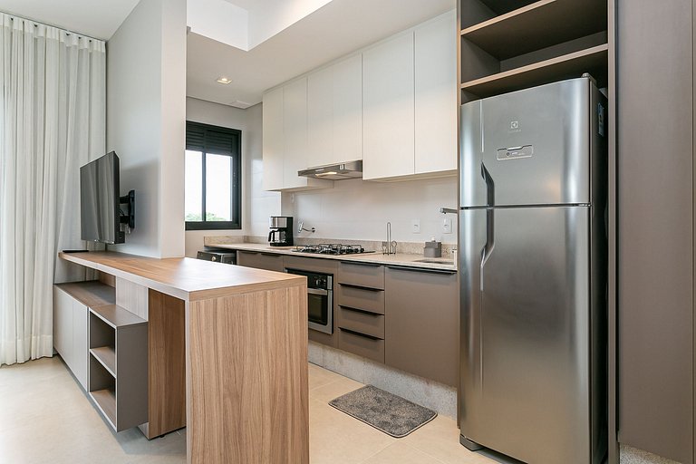 WIFI 1000MB | Swimming Pool | 50” Smart TV #CHA08D