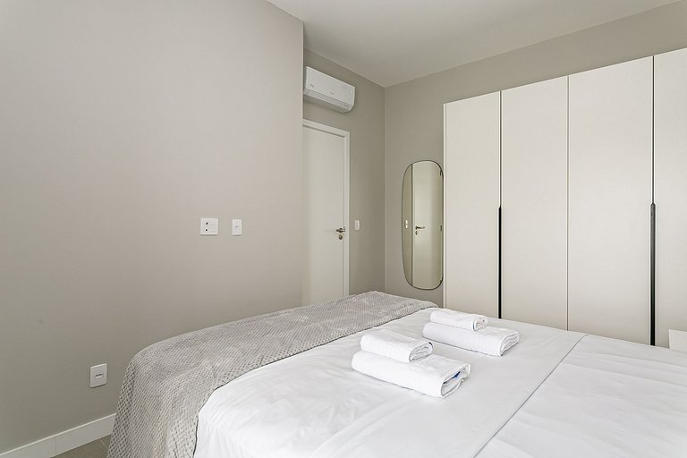 WIFI 1000MB | Swimming Pool | 50” Smart TV #CHA08D