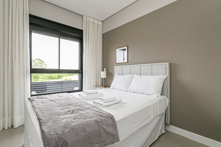 WIFI 1000MB | Swimming Pool | 50” Smart TV #CHA08D