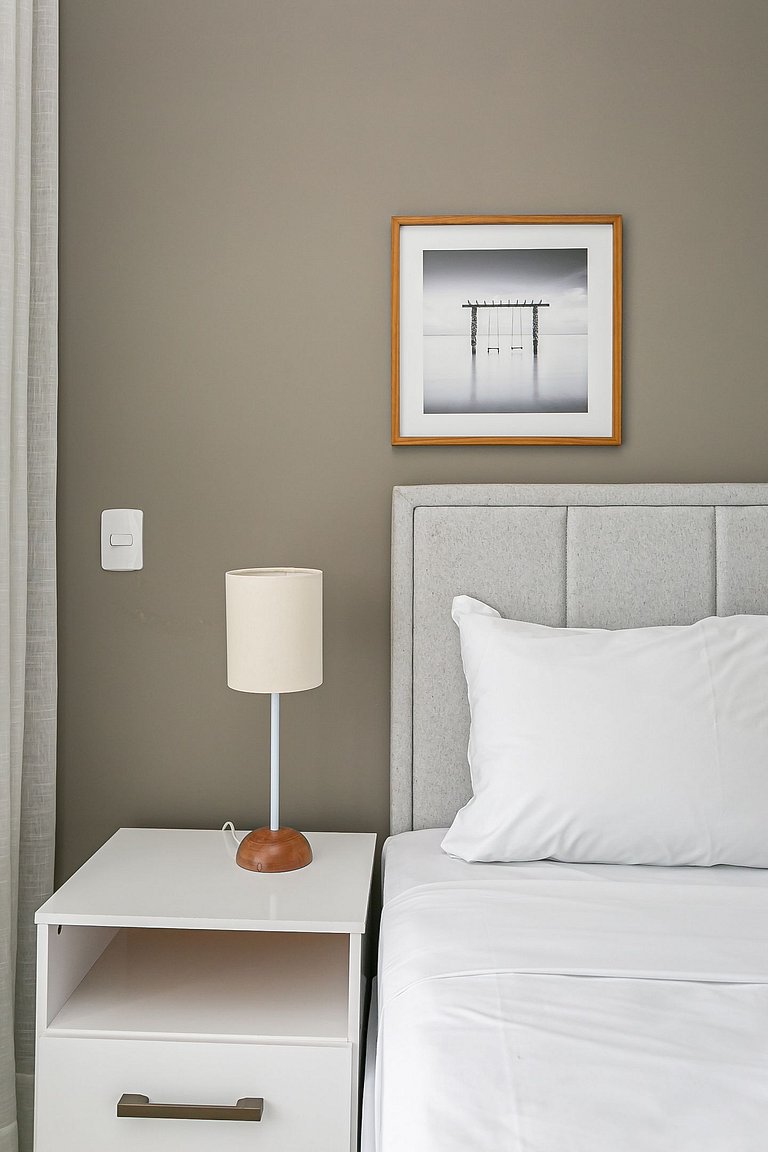 WIFI 1000MB | Swimming Pool | 50” Smart TV #CHA08D