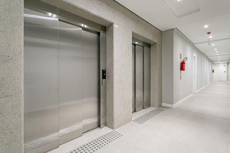 43" Smart TV | AC Split | 500mb WI-FI #HoutBay