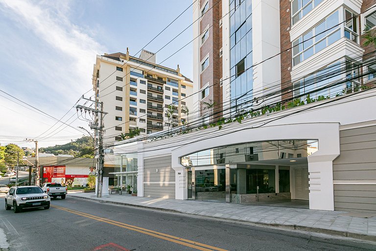 43" Smart TV | Split AC | 500mb Wi-Fi #TRINA04