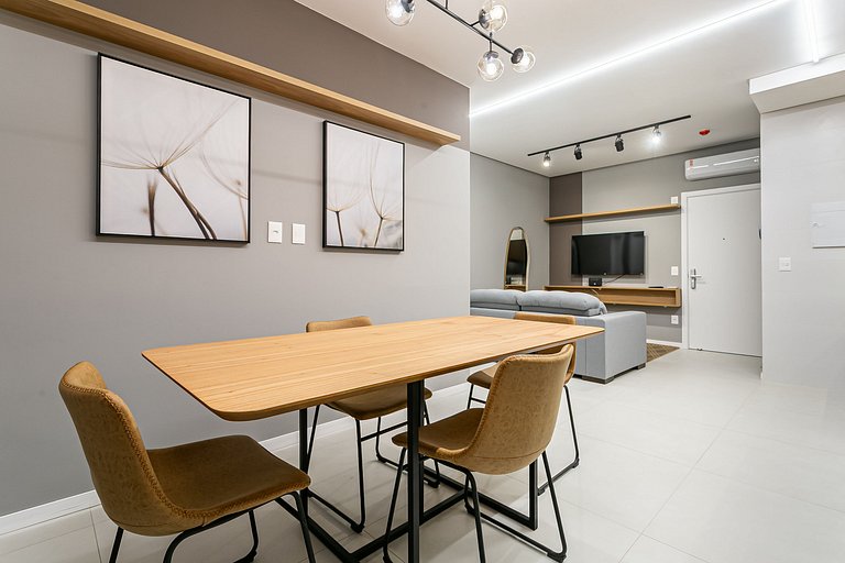 43" Smart TV | Split AC | 500mb Wi-Fi #TRINA04