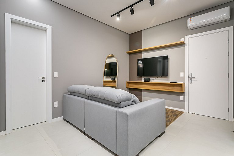 43" Smart TV | AC Split | 500mb WI-FI #HoutBay