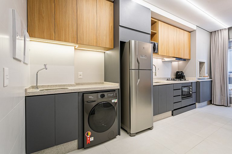 43" Smart TV | Split AC | 500mb Wi-Fi #TRINA04