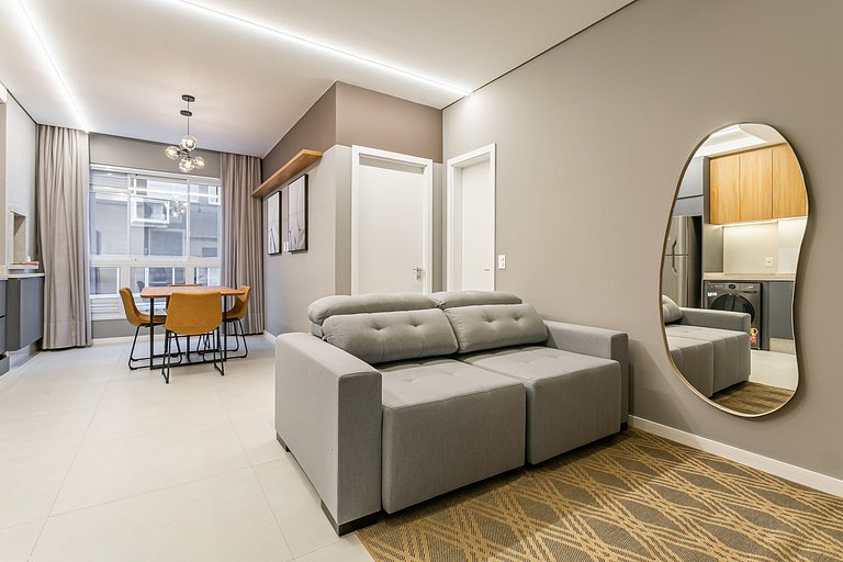 43" Smart TV | Split AC | 500mb Wi-Fi #TRINA04