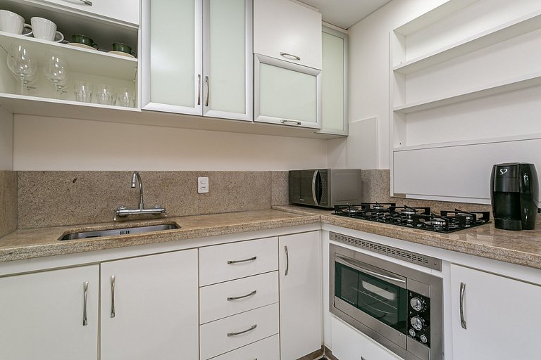 WI-FI 600MB | 200m from Beiramar Ave | Pool #CA83