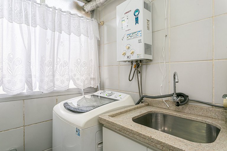 WI-FI 600MB | 200m from Beiramar Ave | Pool #CA83