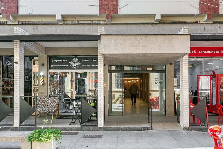 Bridge View | 250m from the Public Market #CA81