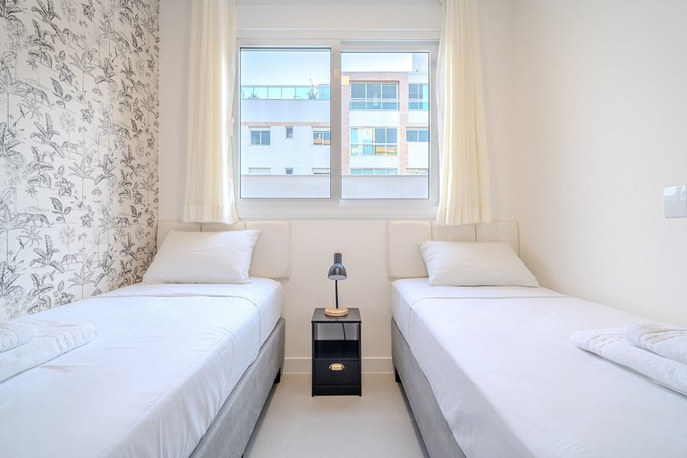 Swimming Pool with Sea View | WI-FI 1000mb #CHA11