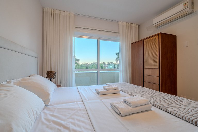 Condominium House | Pier at Lagoon #LA15