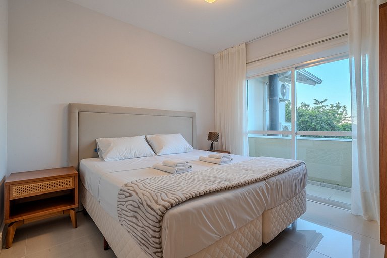 Condominium House | Pier at Lagoon #LA15