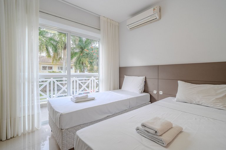 Condominium House | Pier at Lagoon #LA15