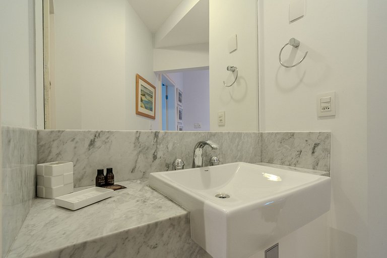 Condominium House | Pier at Lagoon #LA15