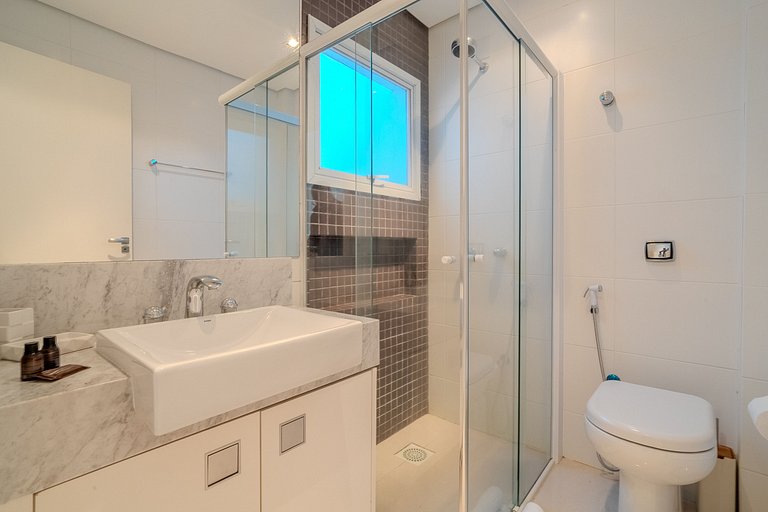 Condominium House | Pier at Lagoon #LA15