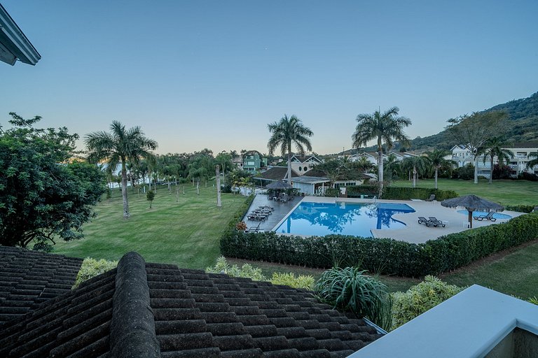 Condominium House | Pier at Lagoon #LA15