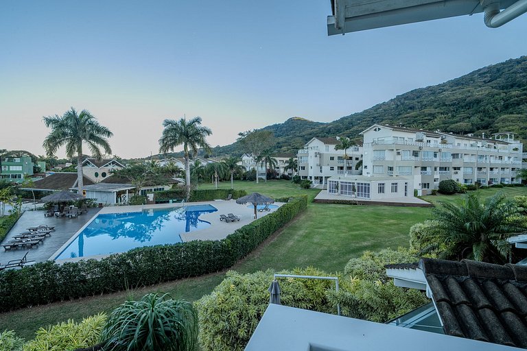 Condominium House | Pier at Lagoon #LA15