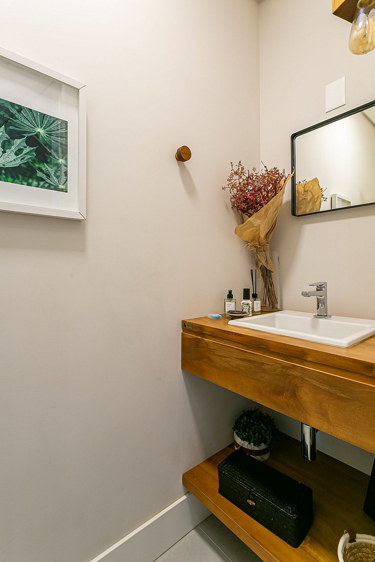 250m from Jurerê Beach | WI-FI 300mb #JA40